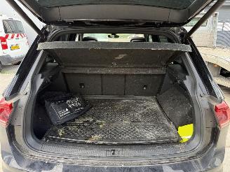 Volkswagen Tiguan 1.5 TSI ACT Highline Business R PANO - CAMERA - VIRTUAL picture 10