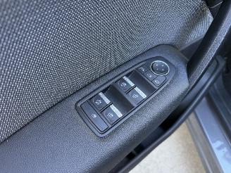 Renault Captur 1.6 E-Tech Hybrid 145 Techno-NAVI-CAMERA-LED picture 15