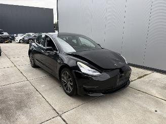 Coche accidentado Tesla Model 3 LONG RANGE 75 kWh -LEDER-PANO-NAVI-CAMERA-238 PK 2019/12