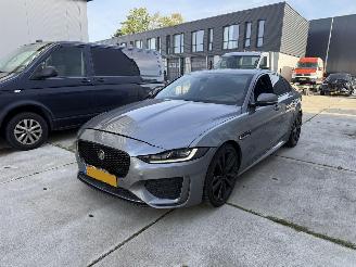 Vaurioauto  passenger cars Jaguar XE 2.0 250 R -Dynamic Black-AUTOMAAT-NAVI-LEDER-PDC-CAMERA 2022/2