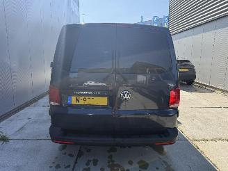 Volkswagen Transporter 2.0 TDI DSG7 KOMBI 150 PK 7-PERSOONS-NAVI-CLIMA picture 8