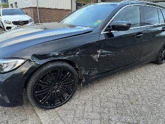 BMW 3-serie 320i High Executive Automaat picture 17