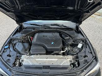 BMW 3-serie 320i High Executive Automaat picture 19