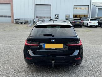 BMW 3-serie 320i High Executive Automaat picture 5