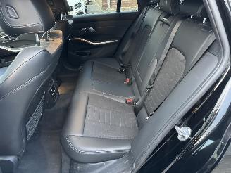 BMW 3-serie 320i High Executive Automaat picture 15