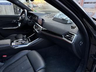 BMW 3-serie 320i High Executive Automaat picture 11