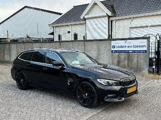 BMW 3-serie 320i High Executive Automaat picture 2
