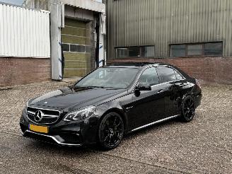 Voiture accidenté Mercedes E-klasse E63 4Matic 557Pk Keramisch Pano Harman Kardon Memory 2014/9