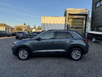 Volkswagen T-Roc 1.5 TSI 150Pk DSG Life Virtual Cockpit picture 3
