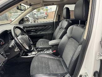 Mitsubishi Outlander 2.4 PHEV Intense + Schuifdak 4x4 picture 7