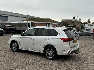Mitsubishi Outlander 2.4 PHEV Intense + Schuifdak 4x4 picture 3