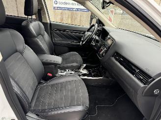 Mitsubishi Outlander 2.4 PHEV Intense + Schuifdak 4x4 picture 9
