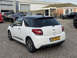 Citroën DS3 1.4 e-HDI Chic Automaat Navi Geen Schade picture 3