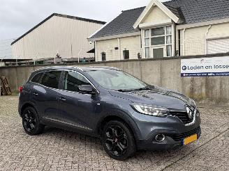 Vaurioauto  passenger cars Renault Kadjar 1.2 Tce Automaat Extase Glasdak NAP Nederlandse Auto 2016/9