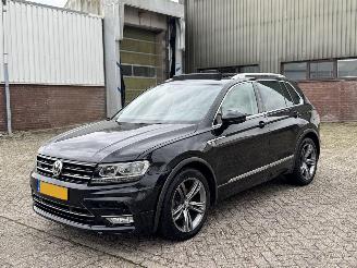 Voiture accidenté Volkswagen Tiguan 1.4 TSI 150PK Dsg R-Line Pano Nap Nederlandse Auto 2017/5
