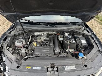 Volkswagen Tiguan 1.4 TSI DSG Pano Highline Virtual Cockpit DynAudio NAP Nederlandse Auto picture 16