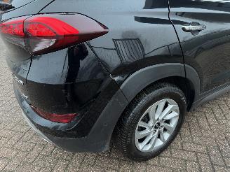 Hyundai Tucson 1.6 T-Gdi 4x4 Automaat Pano picture 17
