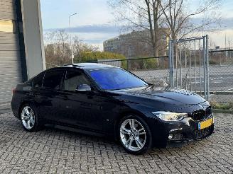 damaged passenger cars BMW 3-serie 330e M-Pakket Schuifdak Memory Head-Up 2016/10
