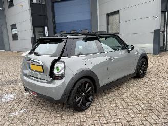 Mini Cooper 1.5 Cooper Chili Automaat Pano Harman Kardon Nap Nederlandse Auto picture 6