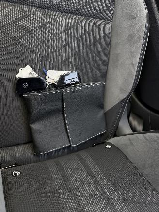 Volkswagen Golf 1.5 eTSI DSG R-Line Pano Harman Kardon picture 22