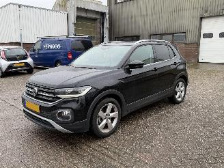 damaged passenger cars Volkswagen T-Cross 1.0 TSI DSG Style NAP Nederlandse Auto 2019/7