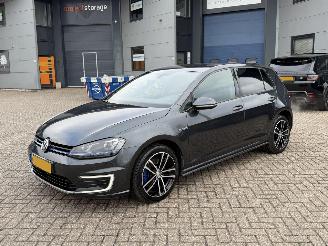 uszkodzony samochody osobowe Volkswagen Golf 1.4 TSI Gte Dsg Geen Schade 2015/1