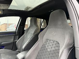 Volkswagen Golf 1.5 eTSI DSG R-Line Pano Harman Kardon picture 14