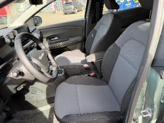 Dacia Jogger 1.6 Hybrid Automaat 140Extreme 7Persoons NAP Nederlandse Auto picture 9