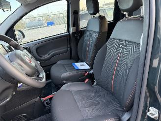 Fiat Panda 1.0 Hybrid Garmin Cross NAP Nederlandse Auto picture 10