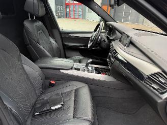 BMW  X5 XDrive Grijs Kenteken Pano Harman Kardon Head-Up picture 15