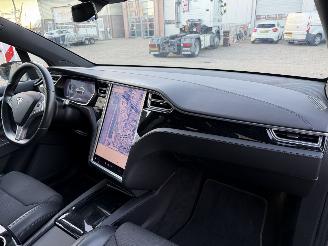 Tesla Model X 75D Base 6Persoons picture 9