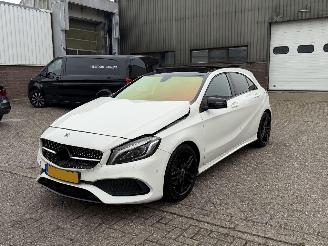 Auto incidentate Mercedes A-klasse 180 AMG Pakket Pano Nap Nederlandse Auto Harman Kardon 2018/8