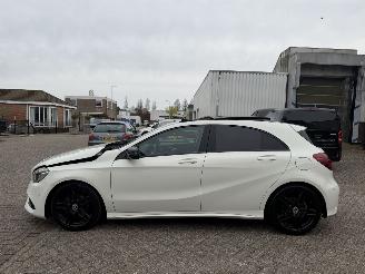 Mercedes A-klasse 180 AMG Pakket Pano Nap Nederlandse Auto Harman Kardon picture 3