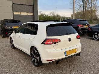 Volkswagen Golf 2.0 TSI GTI DSG Pano picture 3