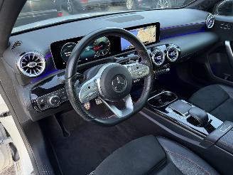 Mercedes A-klasse 220 4Matic Premium Plus Pano Sfeerverlichting picture 8