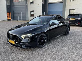 Unfallwagen Mercedes A-klasse 180 AMG Pakket Pano Nap Nederlandse Auto! Memory 2020/9