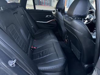 BMW 3-serie 330i Xdrive M-Pakket High Executive Harman Kardon Pano Sfeerverlichting Head-Up picture 16
