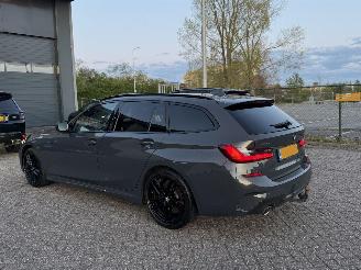 BMW 3-serie 330i Xdrive M-Pakket High Executive Harman Kardon Pano Sfeerverlichting Head-Up picture 4