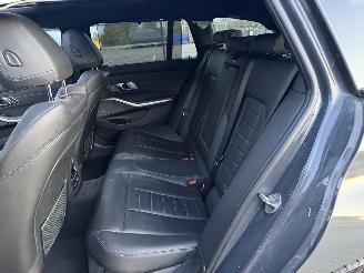 BMW 3-serie 330i Xdrive M-Pakket High Executive Harman Kardon Pano Sfeerverlichting Head-Up picture 15
