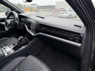 Volkswagen Touareg 3.0 TSI R 4Motion Hybrid 544Pk Pano DynAudio Sfeerverlichting Head-Up picture 11