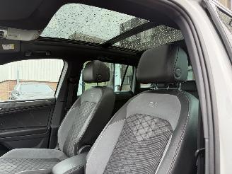 Volkswagen Tiguan 1.4 TSI EHybrid R-Line Pano picture 12