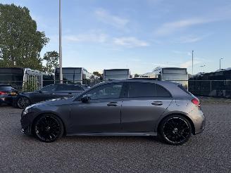 Mercedes A-klasse 200 AMG Pakket Pano Premium Plus Sfeerverlichting Burnmester 360Camera picture 3