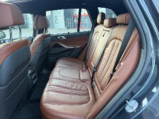 BMW X5 XDRIVE40i M-Pakket NAP Nederlandse Auto High Executive Pano Sfeerverlichting 360Camera picture 18