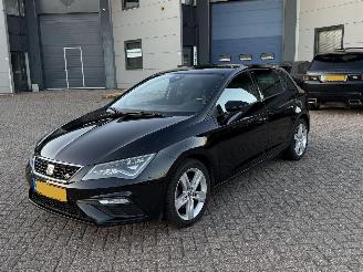 damaged passenger cars Seat Leon 1.6 TDI DSG FR Virtual Cockpit 2019/4