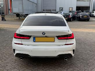BMW 3-serie 320D M-Pakket 360Camera Head-Up Schuifdak LaserLights picture 6