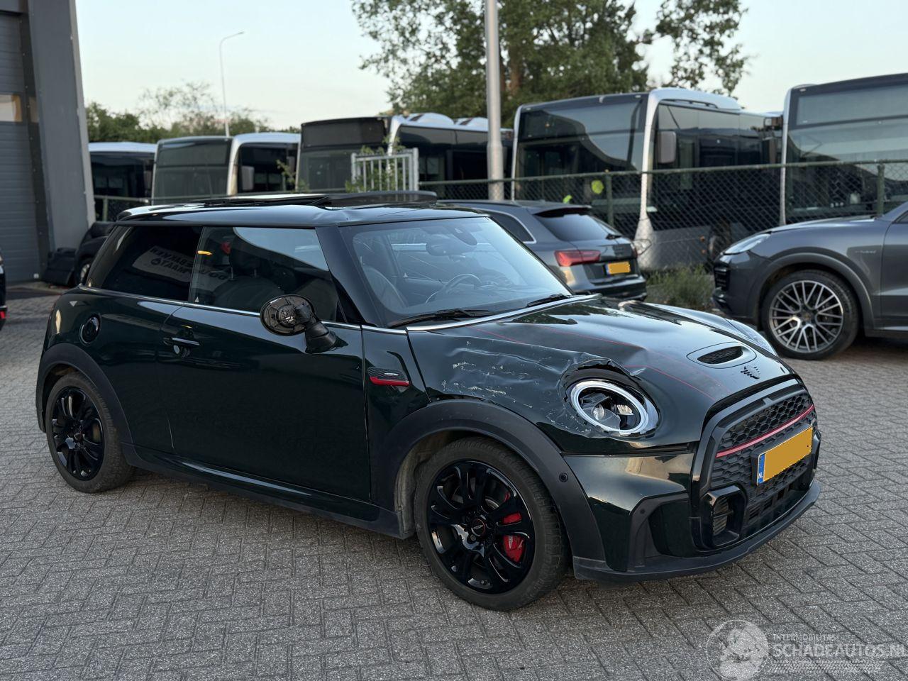 Mini Cooper 2.0 231Pk John Cooper Works NAP Nederlandse Auto Essential Pano Harman Kardon Head-Up