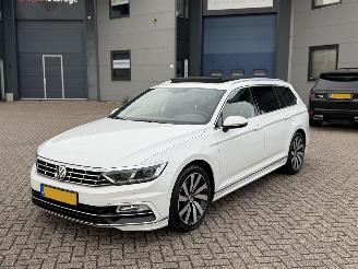 Damaged car Volkswagen Passat 2.0 Tdi Dsg 190Pk R-Line Pano DynAudio Head-Up 2016/7