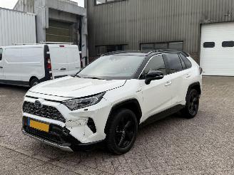 skadebil auto Toyota Rav-4 2.5 Hybrid AWD Bi-Tone 2019/11
