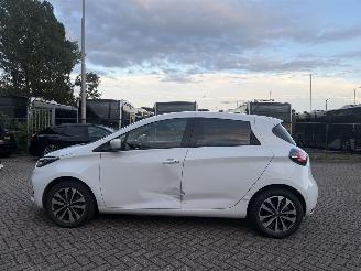 Renault Zoé R135 Intens 52 KWh KoopAccu! Bose NAP Nederlandse Auto! picture 4