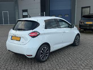 Renault Zoé R135 Intens 52 KWh KoopAccu! Bose NAP Nederlandse Auto! picture 7
